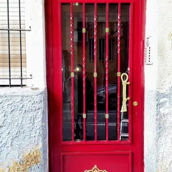 Puertas para Comunidades de Vecinos en Alicante — Cerrajería Lecor