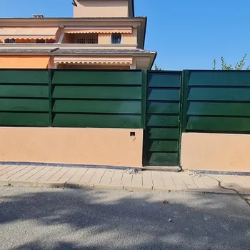 Vallas Metálicas y Cerramientos Perimetrales en Alicante — Cerrajería Lecor